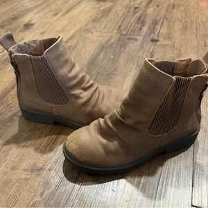 Blowfish Girls Brown Slip-On Chelsea Boots